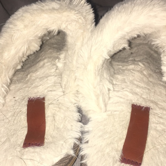 Slippers - Picture 2 of 4